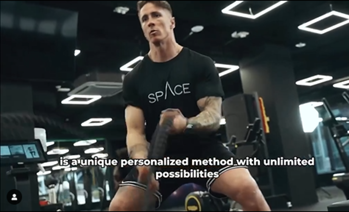 En sus redes sociales muestra los ejercicios que realiza y su vida cotidiana tras el retiro. Así como las actividades que realiza siendo entrenador del Atlético de Madrid juvenil.