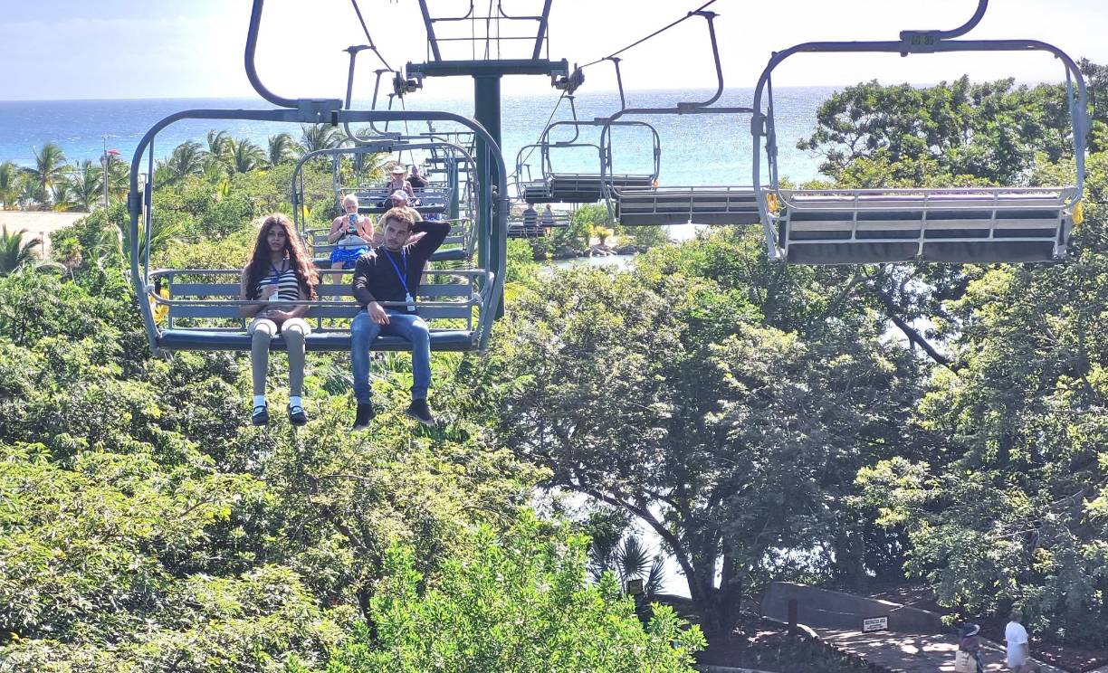 El teleférico del puerto de cruceros Mahogany Bay es un servicio reservado solo para los cruceristas. Muy pocos puertos en el Caribe ofrecen esta aventura. Por eso Roatán se ha posicionado como un destino privilegiado.