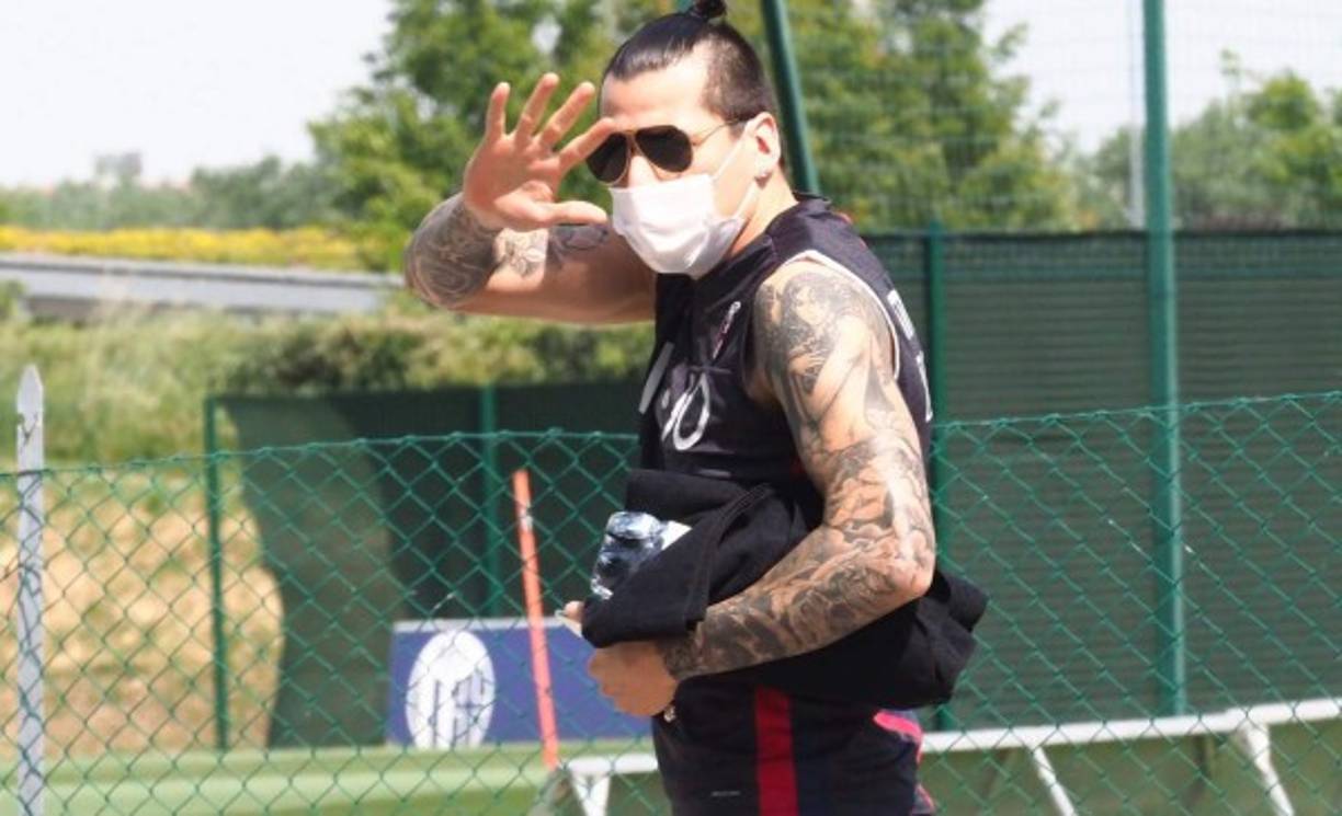 Clubes como el Bologna permite solamente dos jugadores por campo en los entrenamientos.<br/>