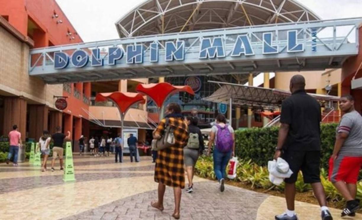 En caso de ser condenado, Solano podría enfrentar una pena de cadena perpetua y una multa de $ 250,000.