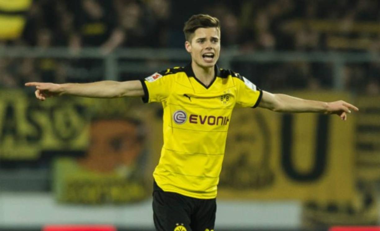 Según informaciones del diario Bild, Julian Weigl, medio del Borussia Dortmund, podría cambiar de aires este mes de enero, ya que quiere jugar más. El interesado ha sido el Paris Saint-Germain de Thomas Tuchel, que le tuvo a sus órdenes en el conjunto del Signal Iduna Park. En la pelea se han sumado el Sevilla y la Roma.