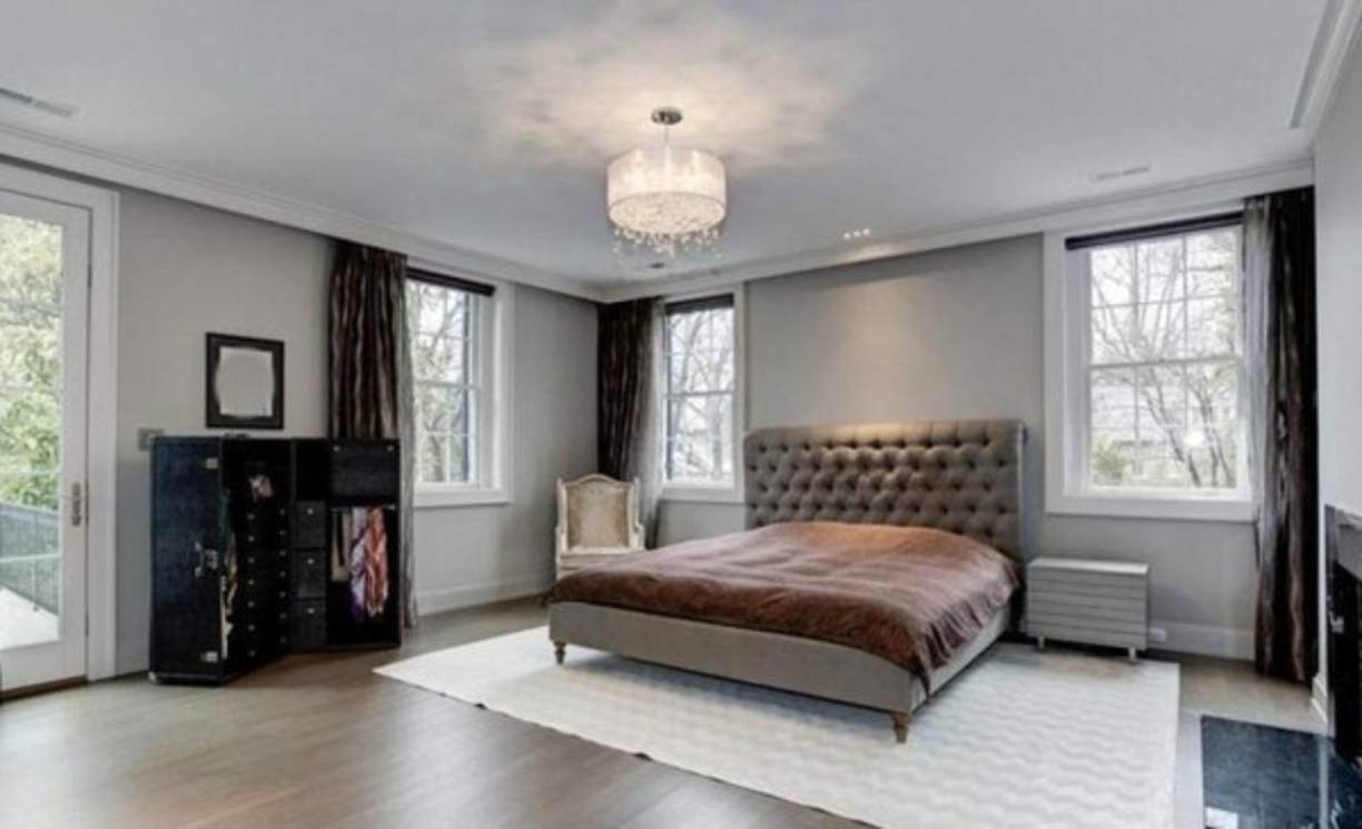 Según medios locales, la compra de la mansión fue confirmada por el vicepresidente de la inmobiliaria Washington Fine Properties, William F.X. Moody.