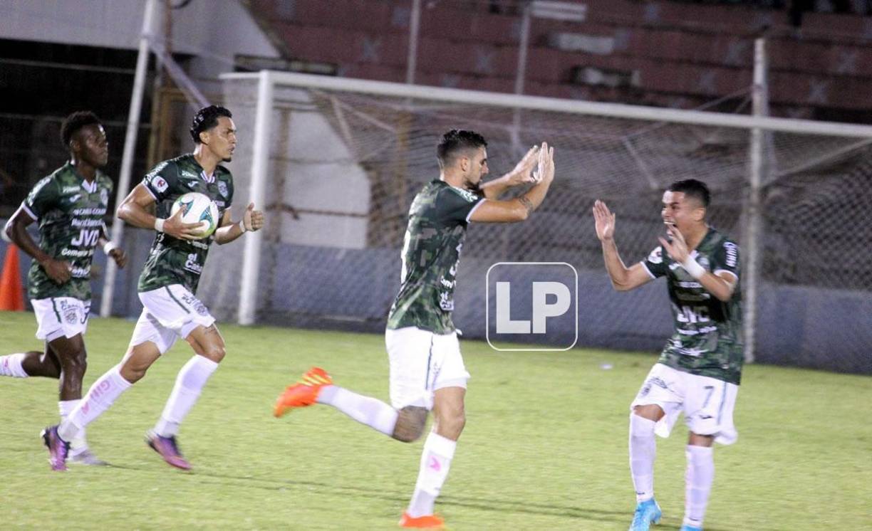 El argentino Lucas Campana salvó al Marathón al marcar el empate definitivo 2-2 contra el Vida.