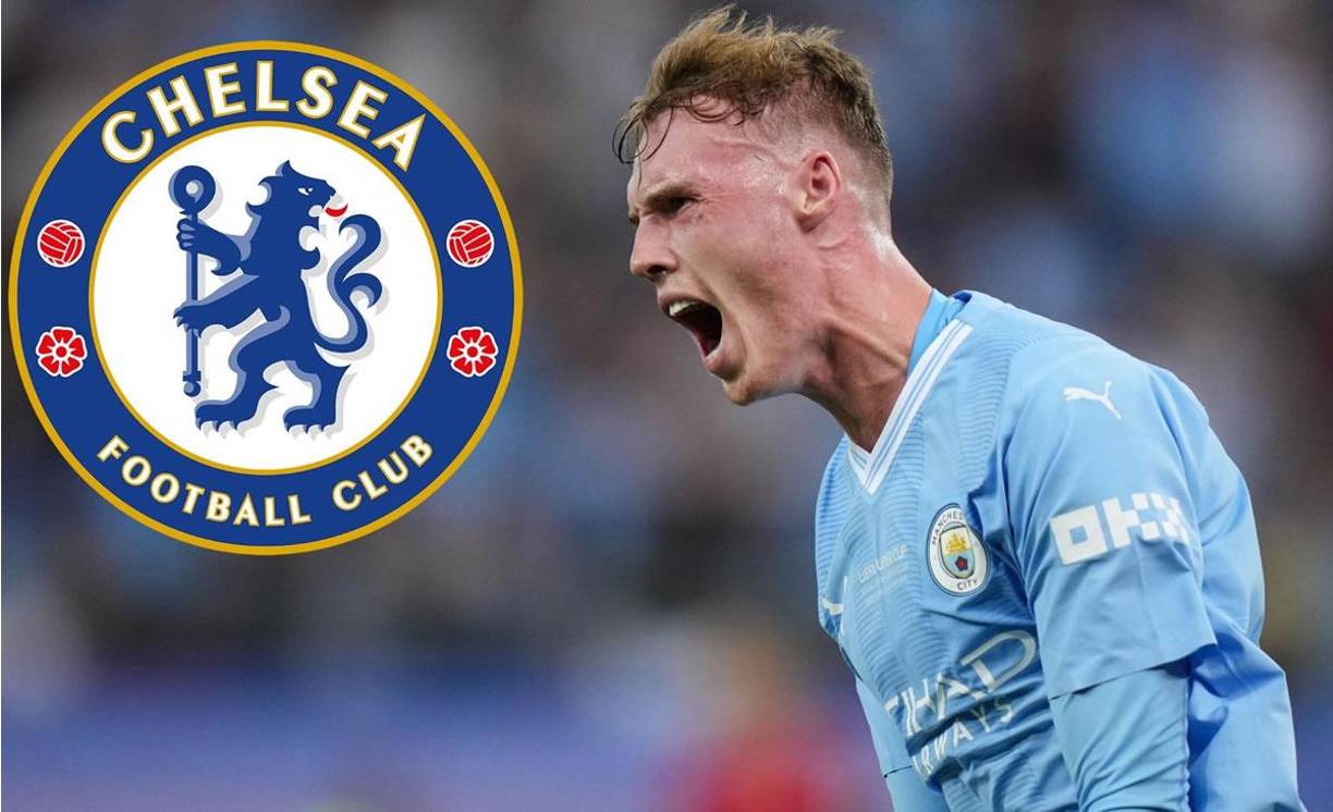 Cole Palmer ya pasa la revisión médica con el Chelsea. A falta de que se haga oficial el anuncio, el joven jugador inglés llegará al equipo londinense procedente del Manchester City a cambio de unos 45 millones de libras.