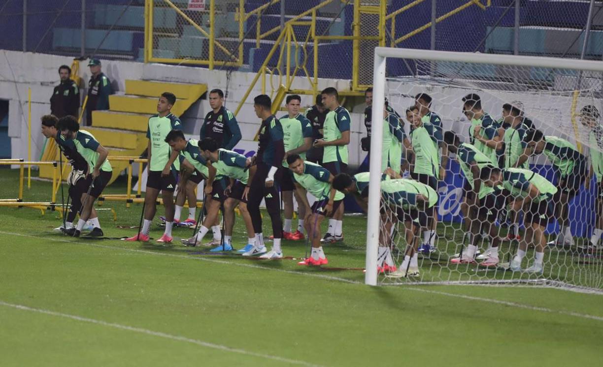 La Selección de México preparó su último entrenamiento antes de enfrentarse a Honduras en la ida de cuartos de final de Nations League.