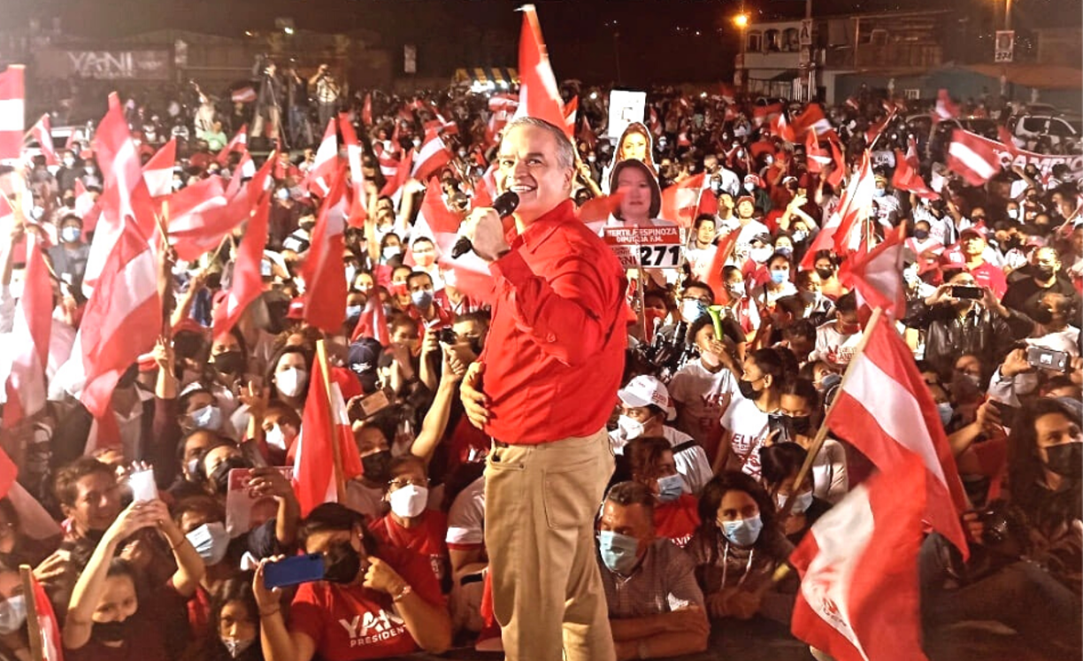 En la actualidad es uno de los tres candidatos presidenciales con mayor posibilidad de ganar la banda presidencial, siendo el titular del Partido Liberal de Honduras.