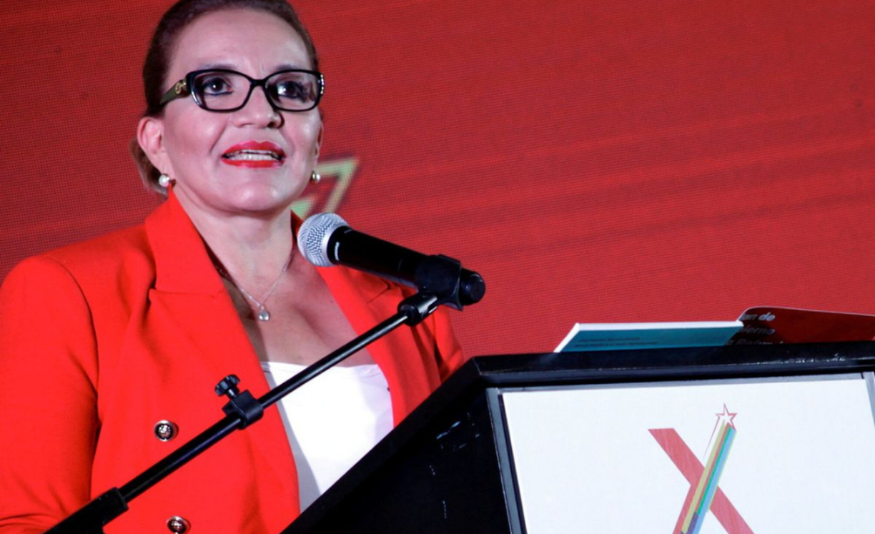 En 2021 anunció nuevamente su candidatura presidencial por el partido Libre, ganando en marzo las elecciones internas de ese partido.