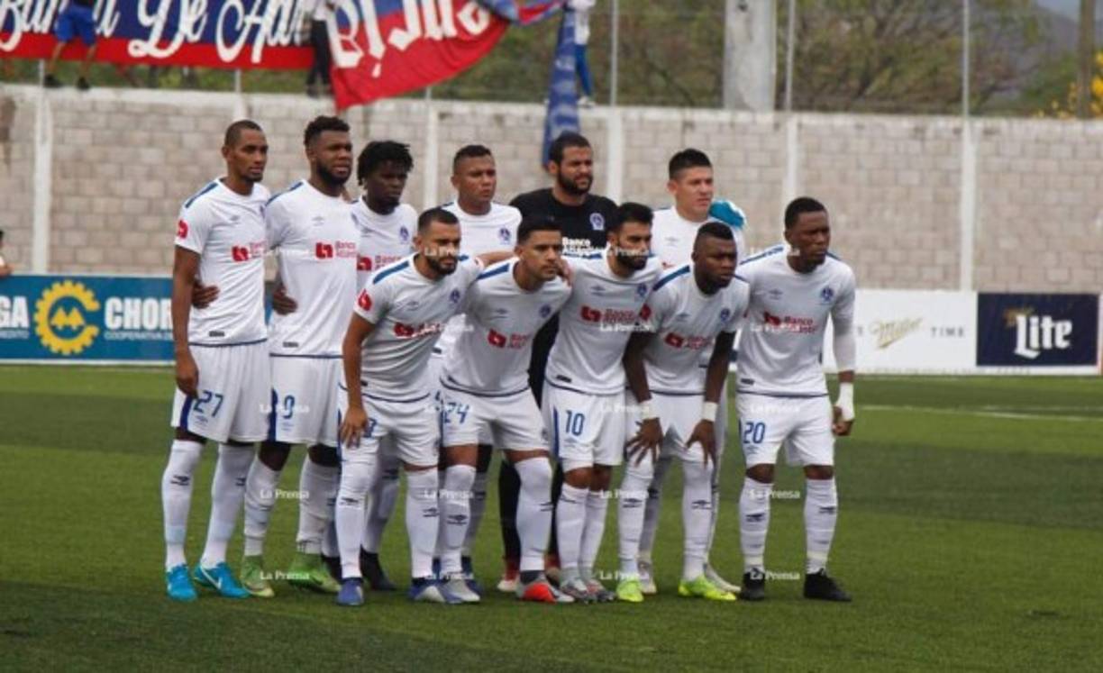 Este fue el 11 titular del Olimpia que mandó a la cancha Manuel Keosseián.