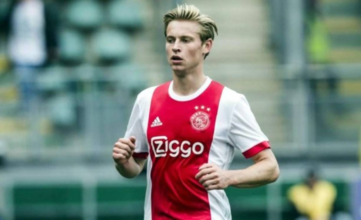 El Barça quiere volver a fichar en el Ajax. El último objetivo es Frenkie de Jong, cuyo fichaje según el diario Mundo Deportivo podría cerrarse esta próxima semana. Se trata de un centrocampista de 21 años, que también puede jugar de central. Foto AFP
