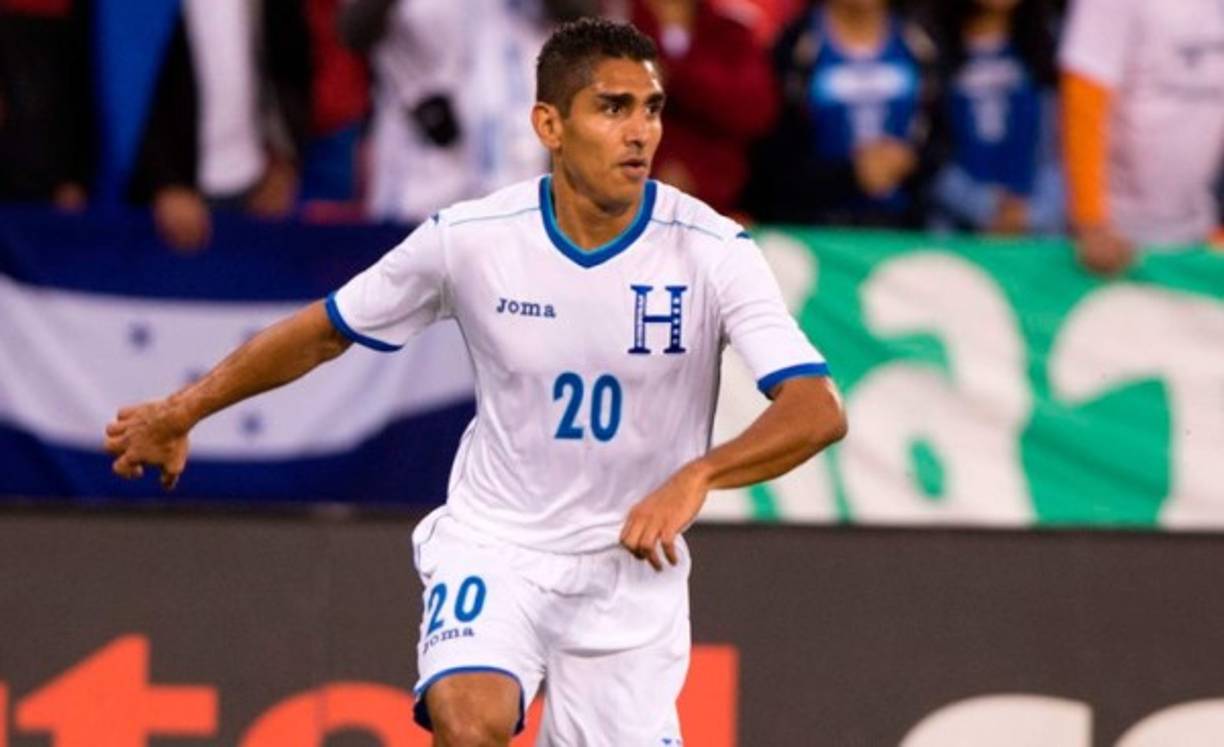 Tras dejar el Alajuelense de Costa Rica, el mediocampista Jorge Claros está cada vez más cerca de regresar a Honduras y el Motagua lo buscaría como refuerzo para la Concachampions. El hondureño definirá su futuro después de jugar la Copa Uncaf.