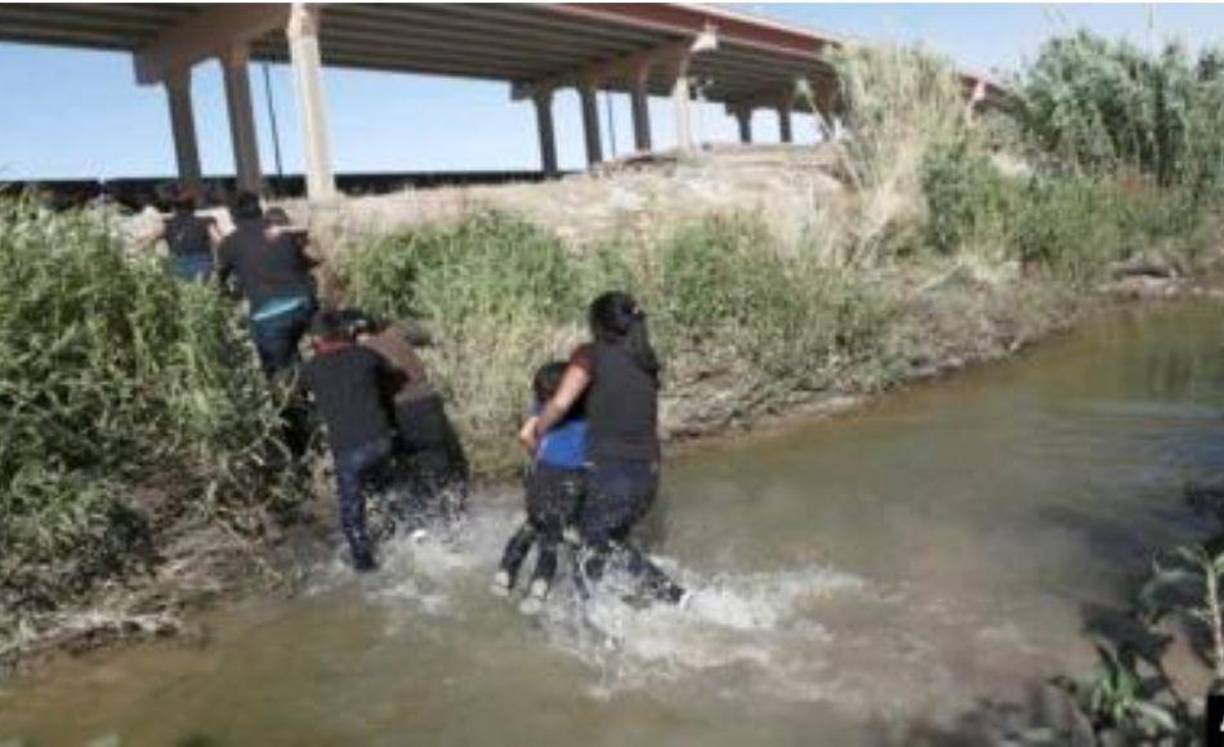 Hace unos días se reportó la muerte de una joven hondureña de 23 años en estado de embarazo que falleció intentando cruzar el río. 