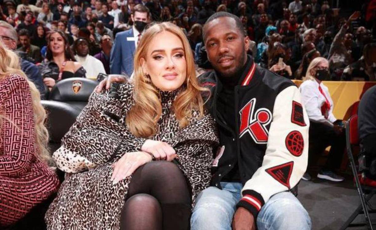 El fondo de la instantánea mostraba un juego personalizado de Rummikub, que los fanáticos notaron que a la pareja le gusta jugar, con la etiqueta “The Paul’s” en el exterior.