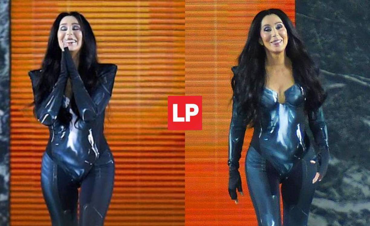 La cantante lidera el ejército de la colección primavera-verano 2023, con diseños de siluetas escultóricas y estampados pictóricos.