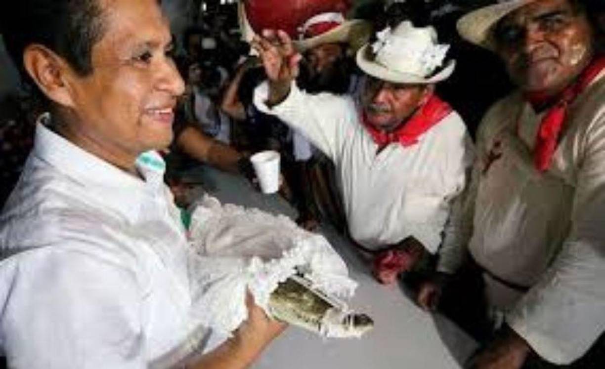 Dijo que se siente privilegiada de que se le confíe llevar a cabo la ceremonia y señaló que pasó mucho tiempo preocupándose por lo que se pondría la novia.