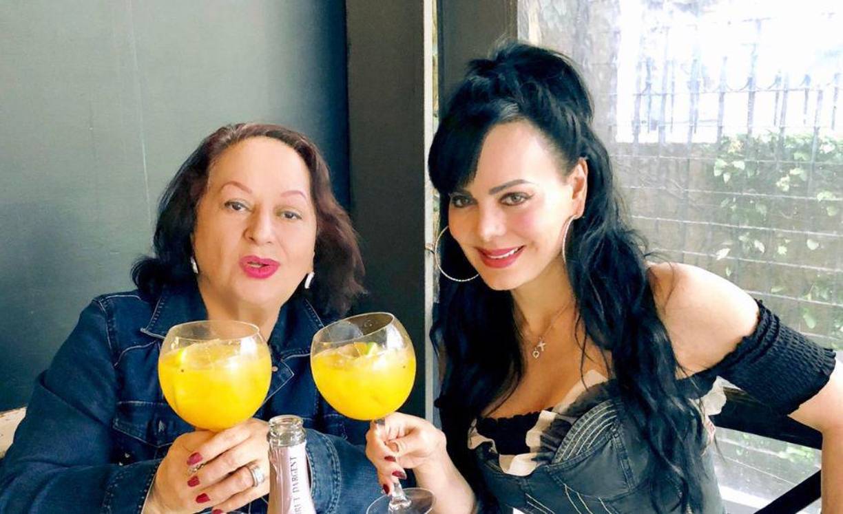  “Pero más, tiene el valor de una doble mami”, comentó previo a esta entrevista, Maribel Guardia a medios de comunicación.