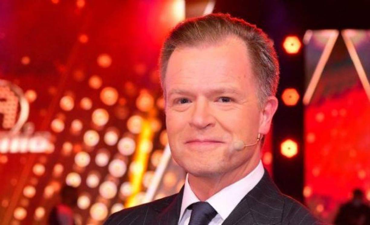 “Muy poca gente lo sabe pero a la par de la música, mi pasión siempre ha sido la cocina”, declaró.