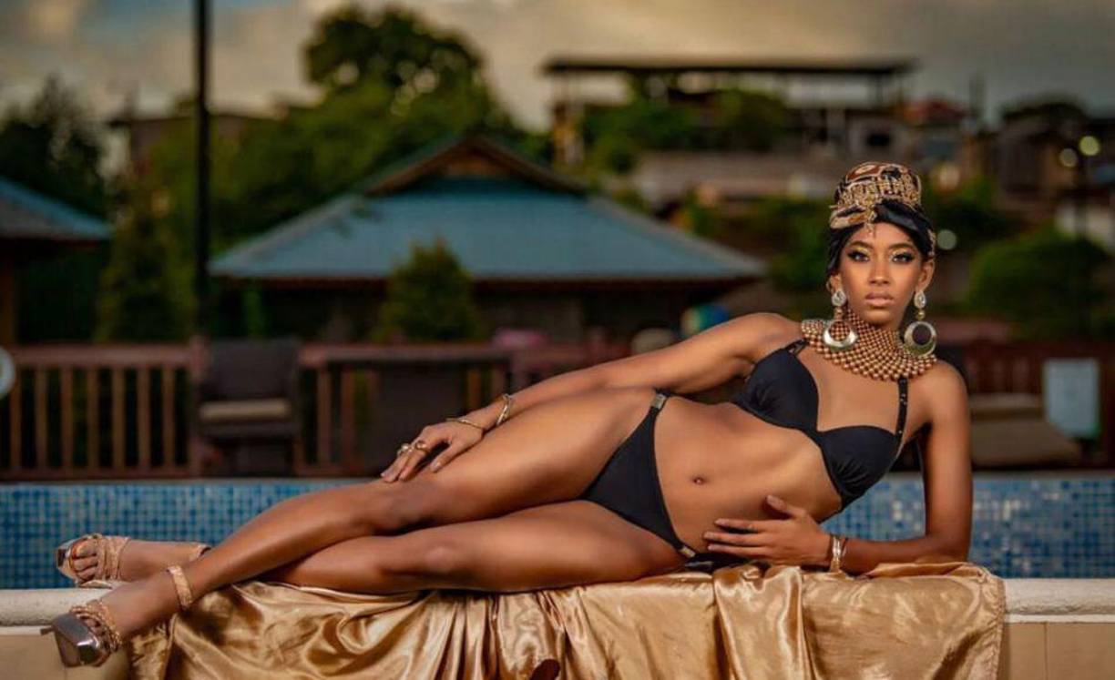 Es modelo y estudiante de Medicina.