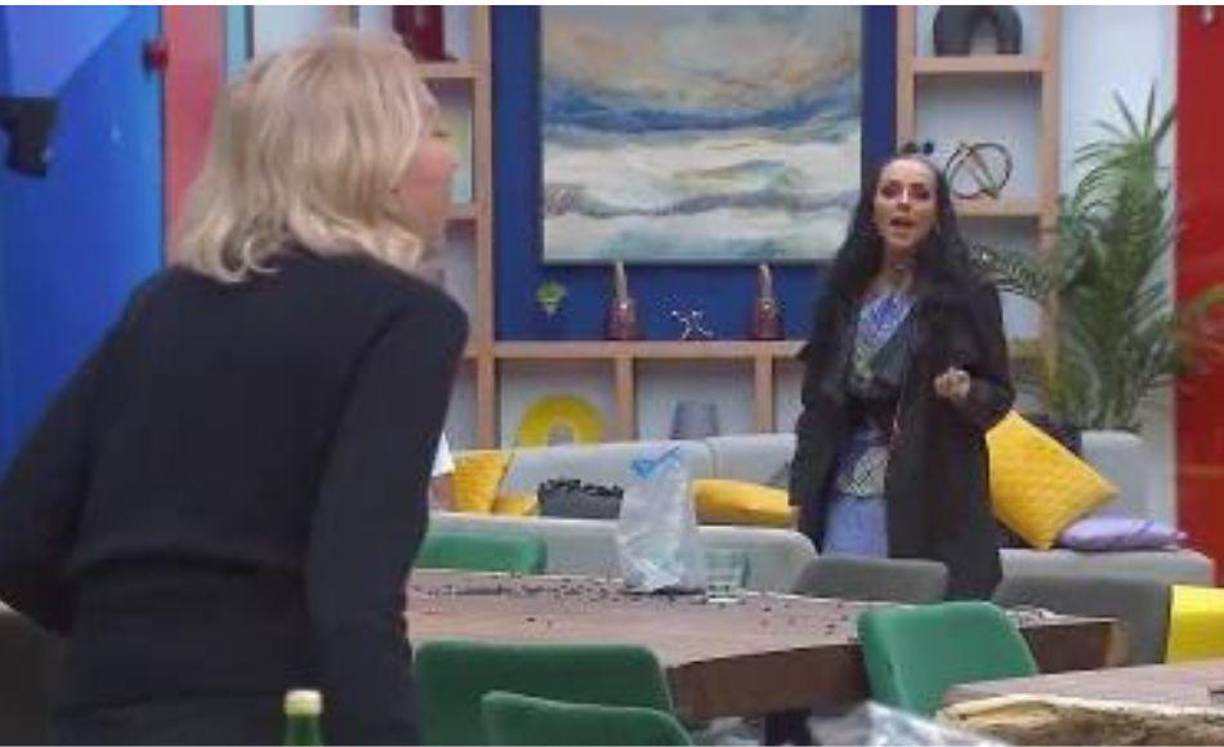 Los internautas también aprovecharon la ocasión para apoyar públicamente a la polémica abogada, mientras que otros se posicionaron en su contra asegurando que la ganadora será nada más ni nada menos que Ivonne Montero.