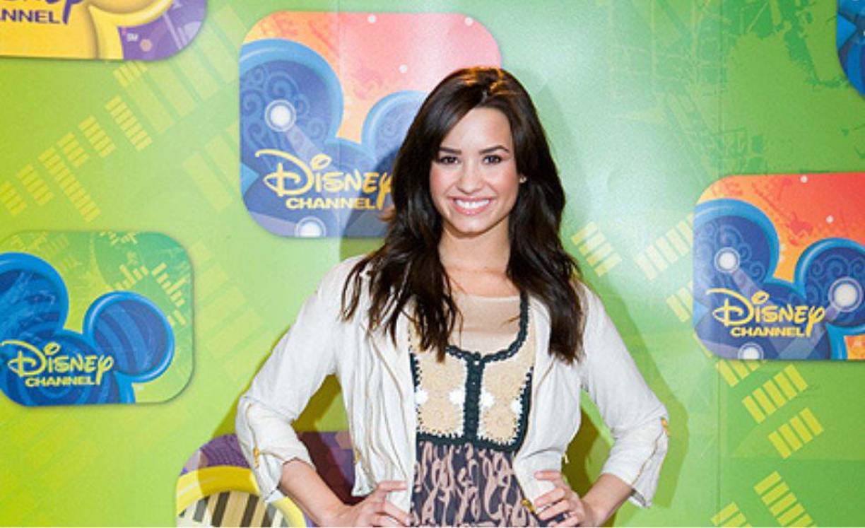 La artista en sus inicios se dio a conocer por su trabajo en Disney.