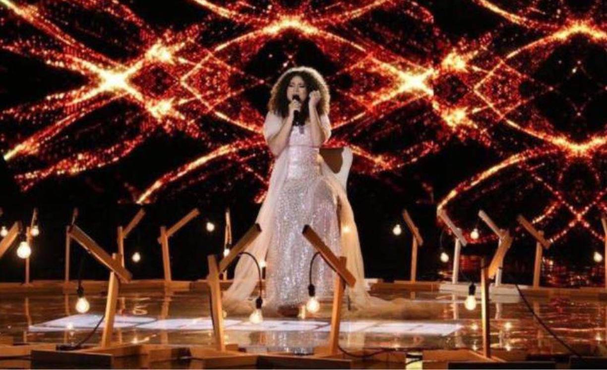 Para votar por ella descargue la aplicación TV Azteca en vivo. 