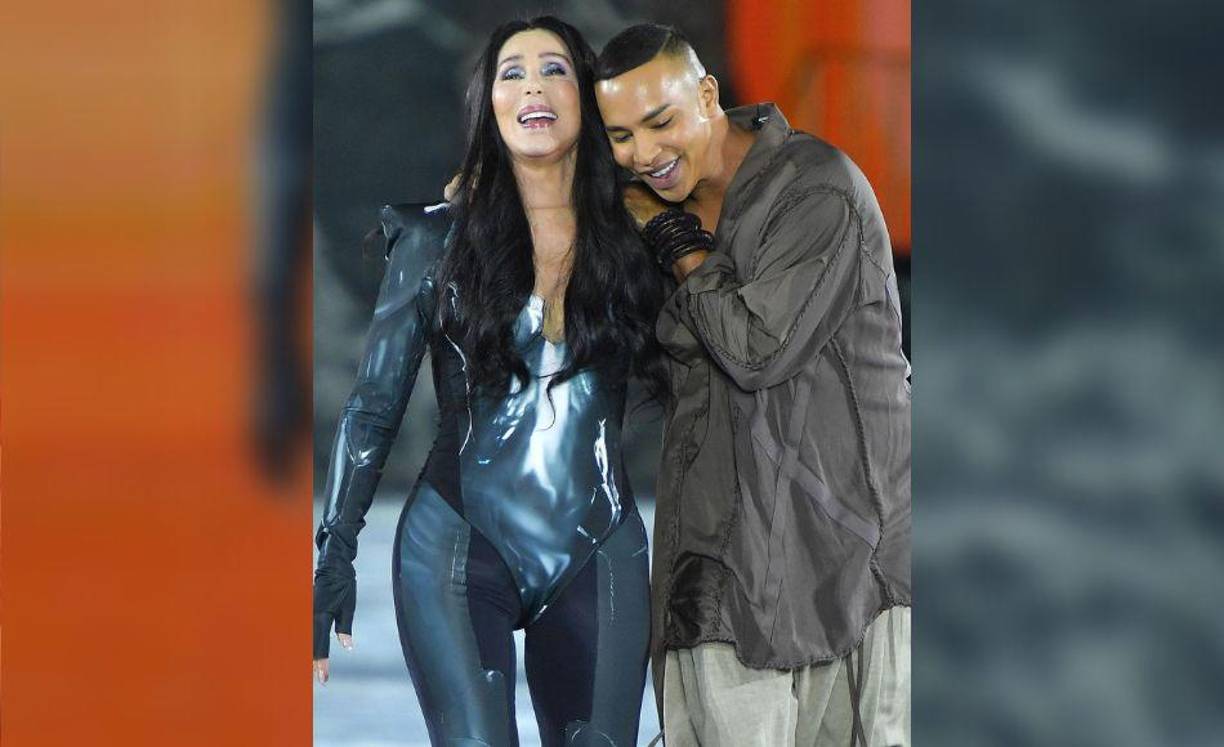 La aparición de la artista causó revuelo en redes sociales. 