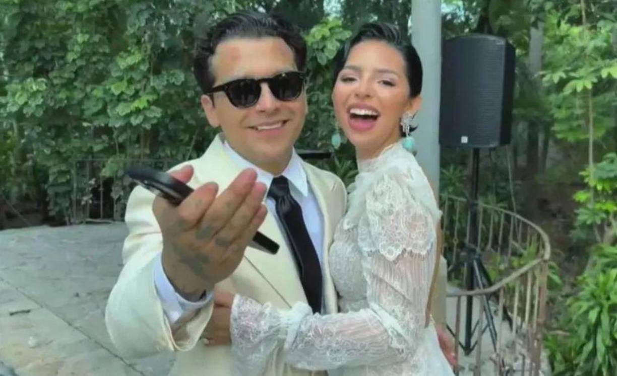 A varios días de que la pareja celebró su boda privada en una hacienda de Morelos y mientras disfrutan de su matrimonio en su luna de miel en Los Cabos, Christian Nodal aumentó los rumores que apuntan a la posibilidad que su ahora esposa estaría embarazada.