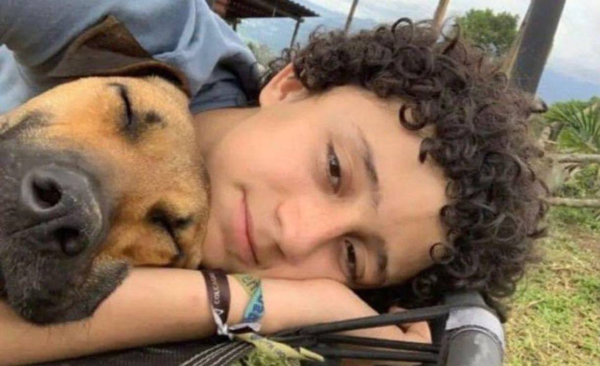 Carlos comunicó lo sucedido entre lágrimas en su Instagram, donde aprovechó de agradecerle a todos quienes lo apoyaron y ayudaron durante la búsqueda.