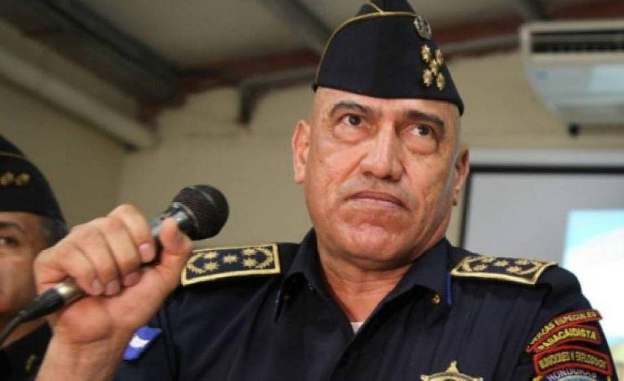 “Hubo un tipo de compromiso con el presidente Porfirio Lobo, al que ya le había anunciado la disposición de mi cargo. Hay principalmente factores familiares, personales y profesionales. Tenemos un inicio y un ocaso, hay muchas cosas que hacer”, dijo al consultarle si le hubiera gustado seguir con el cargo.