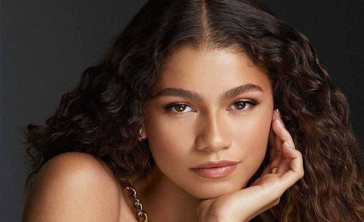 También ha sido nominada a Mejor Actriz Principal en una Serie Dramática y recibió dos nominaciones adicionales a Mejor Música Original y Letras. Sus cuatro nominaciones son en reconocimiento a su trabajo en Euphoria. 