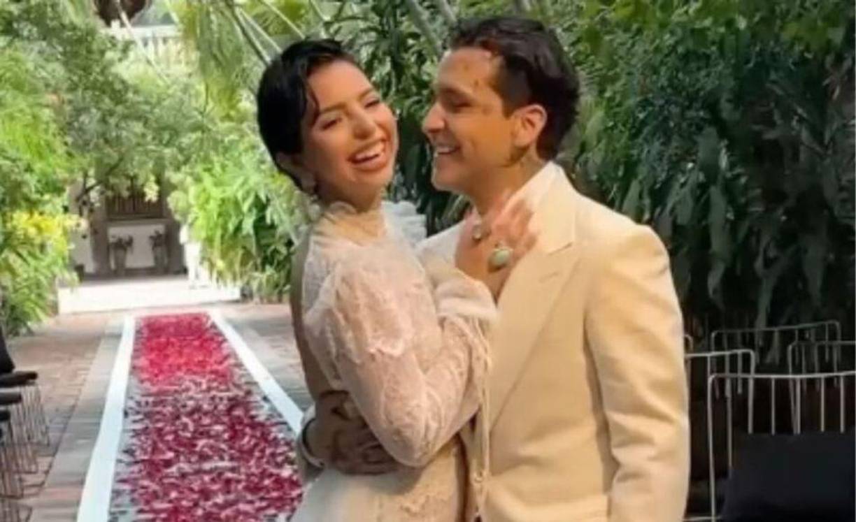 En el programa de espectáculos mostraron la imagen en la que Christian remarcó lo afortunados que son él y Ángela. Sin embargo, esta fotografía la acompañó con una frase y fecha que intensificó la idea de usuarios de que muy pronto serán papás.