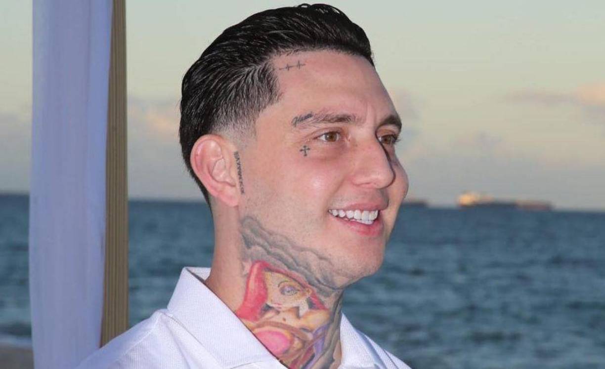 “Estoy en la mejor etapa de mi vida , tengo un gozo, una felicidad y una paz única. Pude llenar ese vacío que todo mundo tiene algo que el mundo ni la fama , ni el dinero pudieron lograr en mi vida”, señaló.