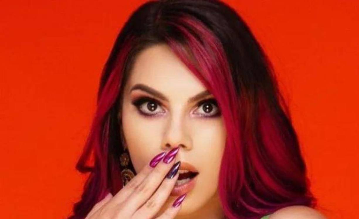 “Es algo que pasa más de lo que ustedes se imaginan, yo hice un video hablando al respecto y mucha gente comentó que también se sentía así... Hay que ser más empáticos porque es algo que estadísticamente le pasa a casi todos. Ese tipo de comentarios que hacen, me parecen muy feos”.