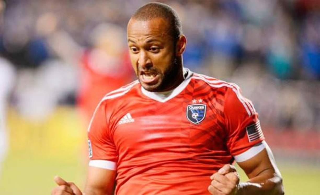 5. También jugó Víctor “Muma” Bernárdez, quien disputó un partido de Champions en su breve paso por el Anderlecht de Bélgica en 2010.