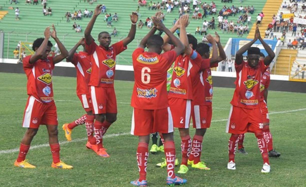 El periodista Manfredo Reyes ha informado que los partidos del Vida ahora se podrán ver por Canal 11 por lo que no seguirán con Teleceiba.