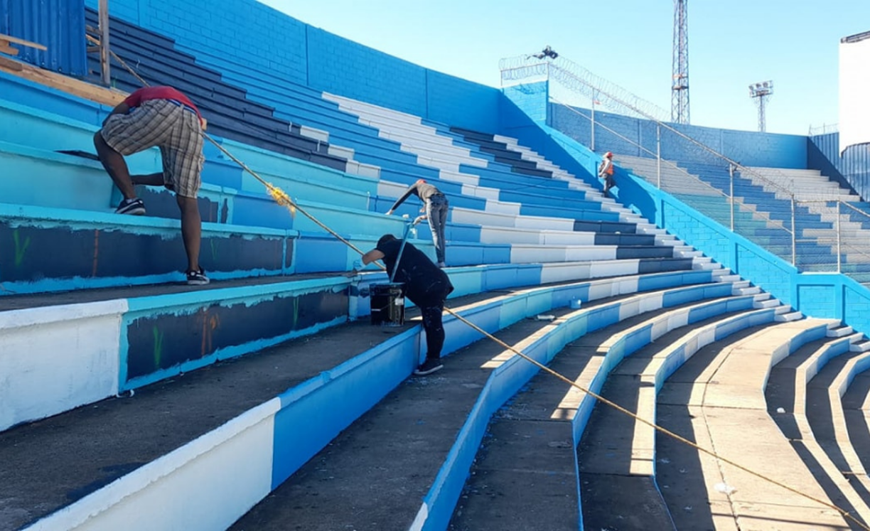 Los trabajos de pintura continúan. 