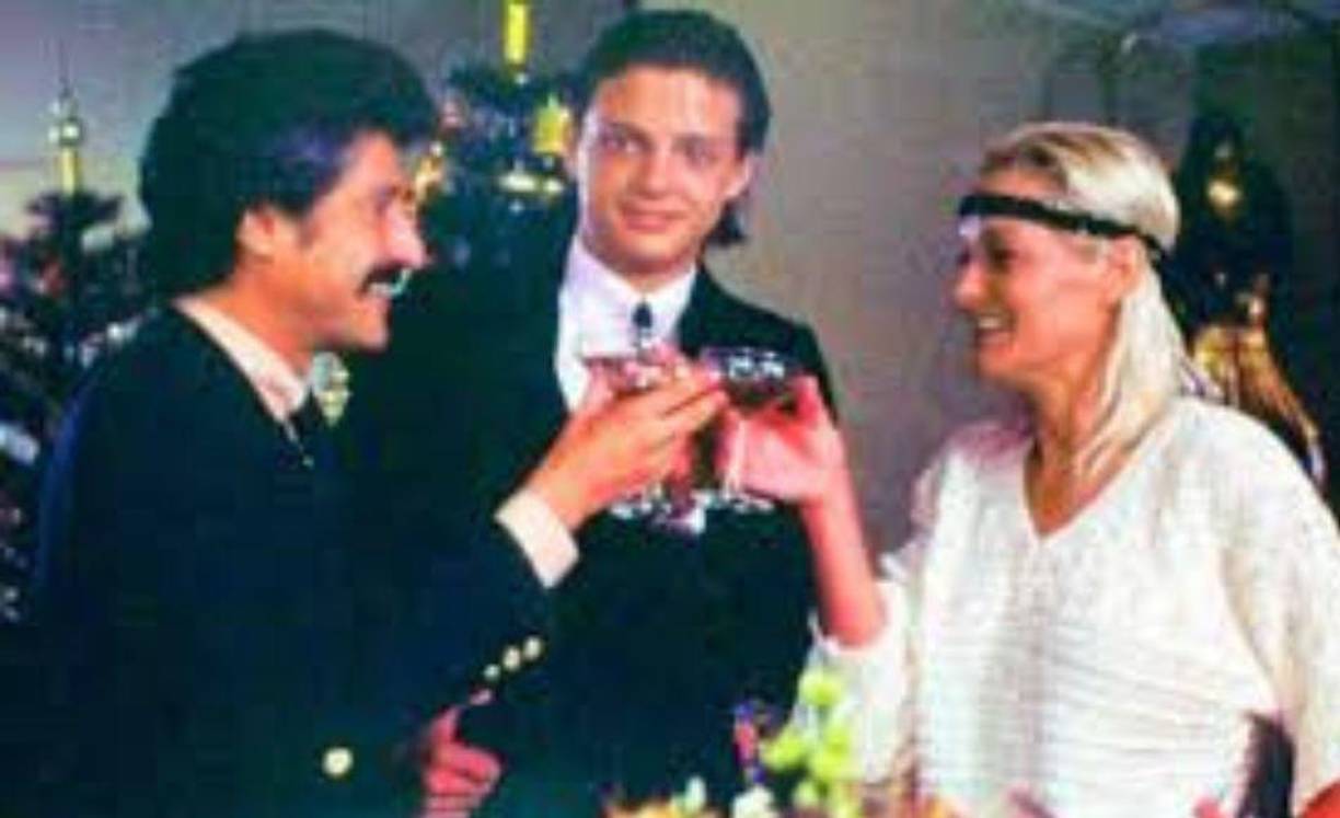 Supuestamente, los vestigios de Marcela habrían estado en una fosa común en España y TVyNovelas afirmó que de muy buena fuente se sabe que los hermanos tendrán que acudir para someterse a pruebas de ADN y con ello comprobar el parentesco.