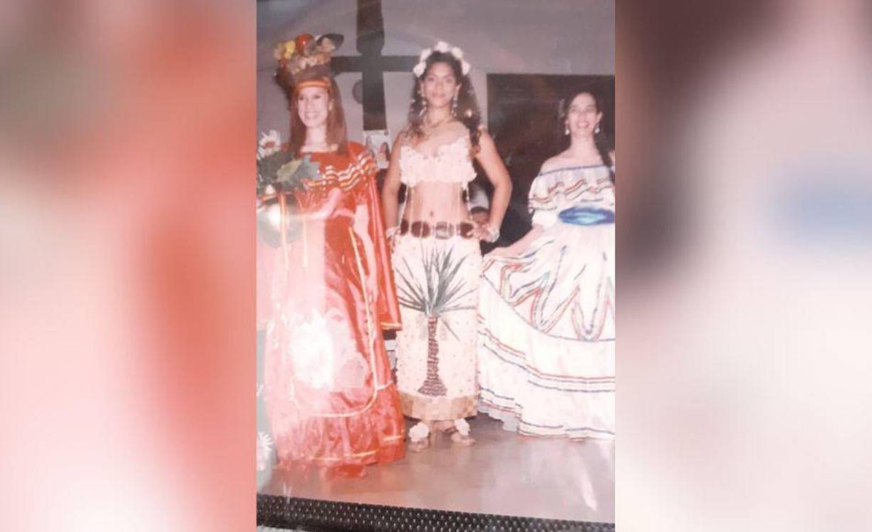 La elegante Loren Mercadal, compartió un recuerdo vestida de India Bonita. 