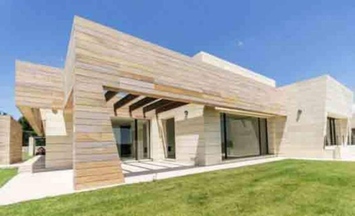 Otro de las inversiones de Cristiano Ronaldo son las casas. Esta es una de sus propiedades cuenta con más de 4.000 metros .