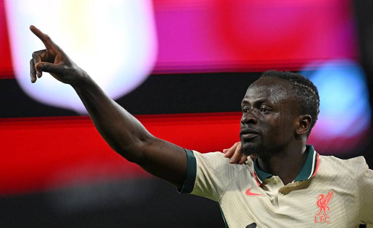 Según Sky Alemania, el Bayern de Múnich está interesado en fichar a Sadio Mané este verano. El reportero de Sky, Florian Plettenburg, sugirió que los campeones de la Bundesliga podrían incluso cambiar a Serge Gnabry por el delantero senegalés. Ambos jugadores se acercan a los últimos 12 meses de sus contratos actuales.