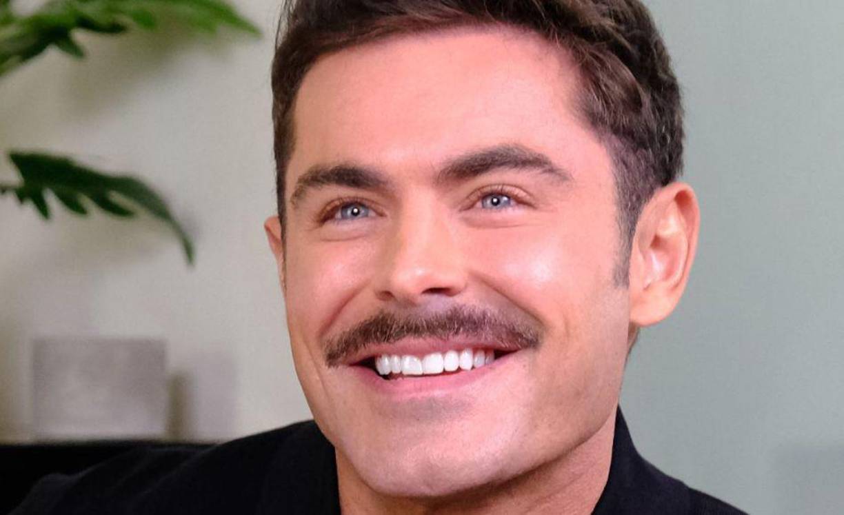 La estrella de High School Musical fue vista posando con el verdadero John ‘Chickie’ Donohue, a quien interpreta en el drama biográfico.