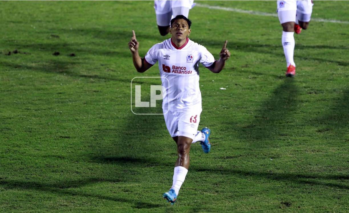 Bryan Moya inauguró el marcador en La Ceiba, sumando su segundo gol del certamen.