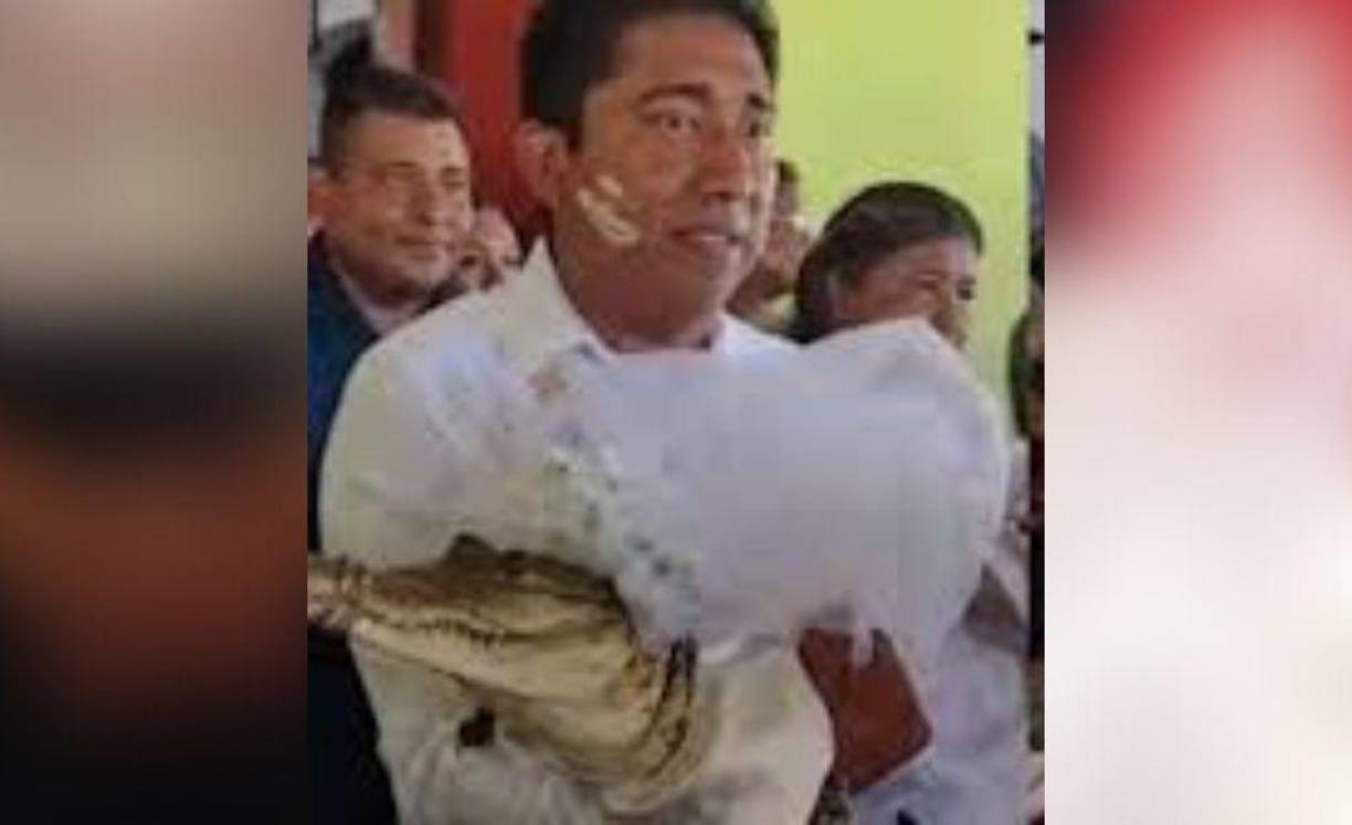 “Le pedimos a la naturaleza suficiente lluvia, suficiente comida, que tengamos peces en el río”, dijo Sosa, alcalde del pequeño pueblo de pescadores en la calurosa costa del Pacífico de Oaxaca.