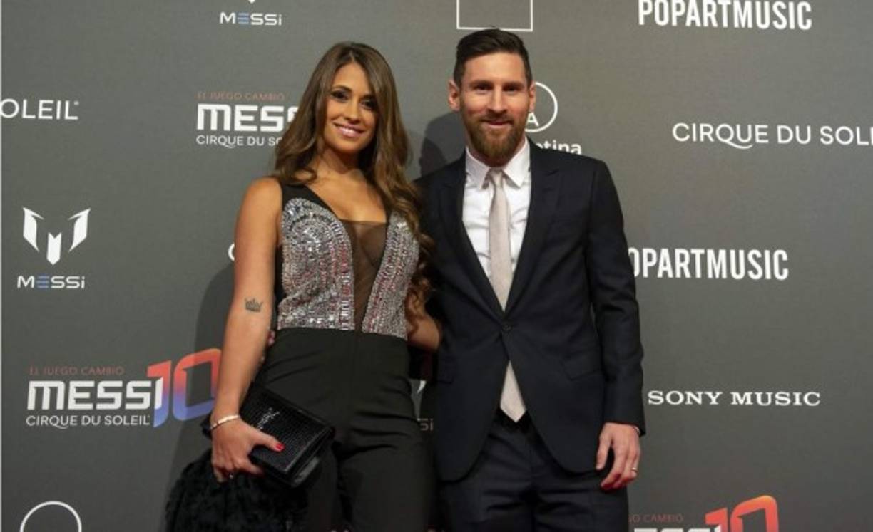 Lionel Messi y el Cirque du Soleil han presentado mundialmente este jueves, en el Camp Nou, el espectáculo que la compañía circense ha preparado en torno a la figura del argentino, quien ha participado en la creación del proyecto. Antonella Roccuzzo fue la gran sensación.