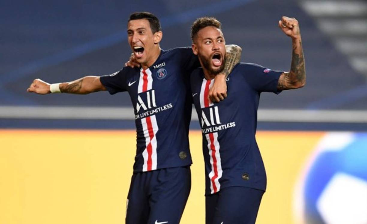 Neymar y Di María celebrando el 2-0 del PSG.