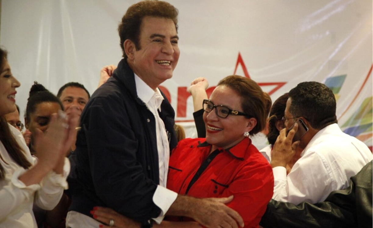 En 2017, Xiomara buscaba nuevamente la presidencia, sin embargo, cedió su canditura presidencial a Salvador Nasralla para ser primera designada en la llamada Alianza de oposición que perdió contra Juan Orlando Hernández quien se reeligió como presidente de Honduras. 