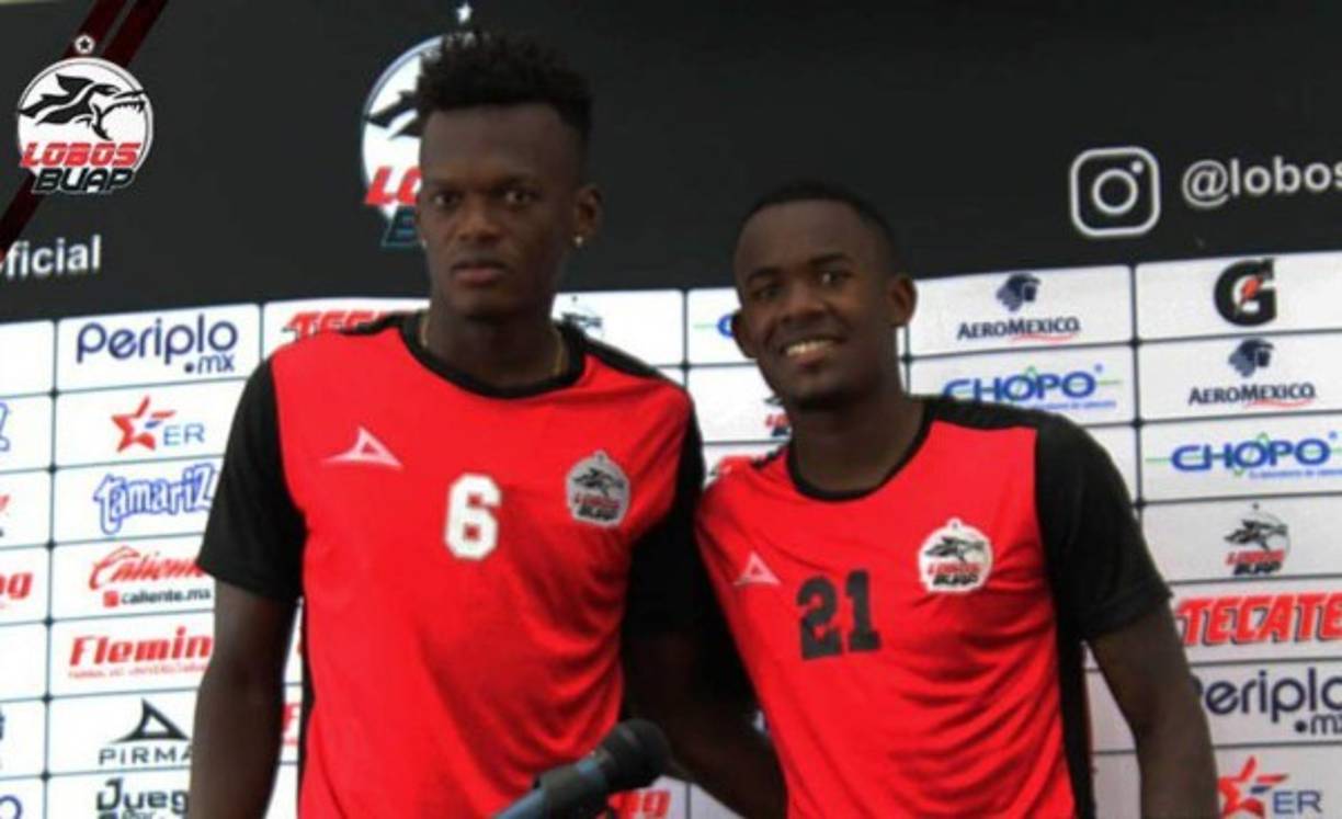 Félix Crisanto: El lateral hondureño ha sido presentado como nuevo refuerzo de los Lobos BUAP de la primera división de México. Llega procedente del Motagua y será compañero del catracho Michael Chirinos.