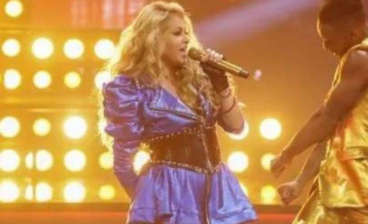 La Chica Dorada es una de las figuras de la música latina con mayores ventas de discos y una de las personalidades del mundo del entretenimiento más influyentes en las redes sociales.