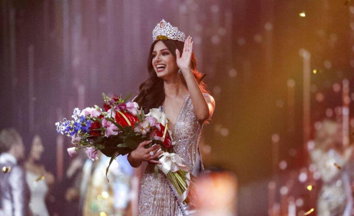 En septiembre, el New York Post reveló que el certamen de belleza se encontraba pasando por una crisis económica por lo que los habría orillado a vender a la marca Miss Universo.
