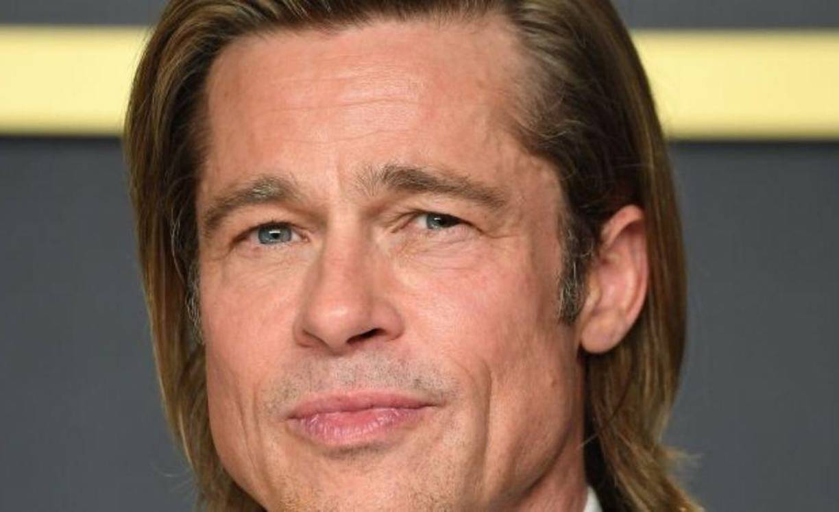 Pitt habló sobre sufrir esta condición en 2013 y le dijo a Esquire que es por eso que se queda tanto en casa.