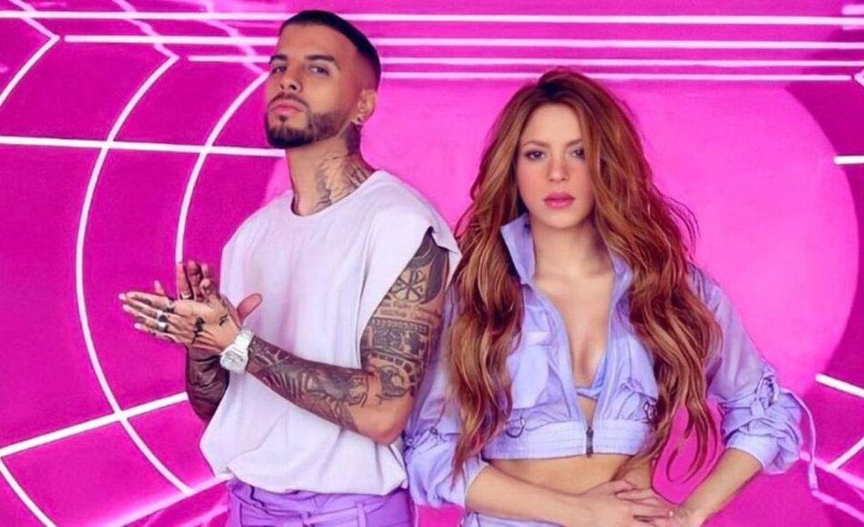 Entre ellos que el más reciente éxito musical de Shakira “Te felicito” el cual canta en colaboración con Raw Alejandro, fue escrito para el futbolista. 